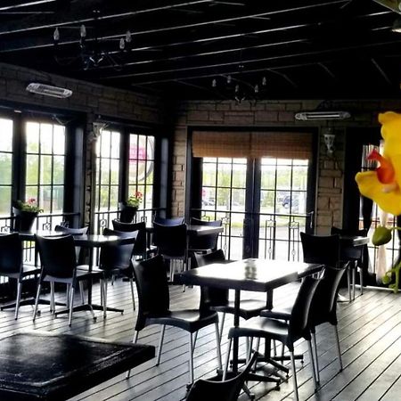 Auberge Happy Logis Lac-Etchemin エクステリア 写真