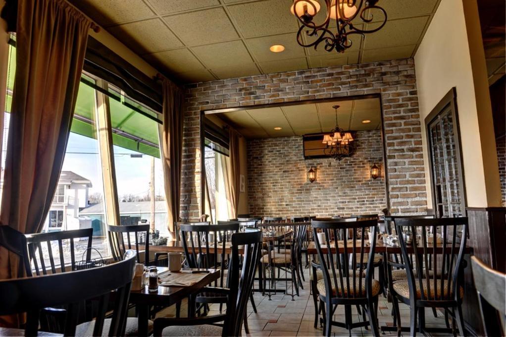 Auberge Happy Logis Lac-Etchemin エクステリア 写真