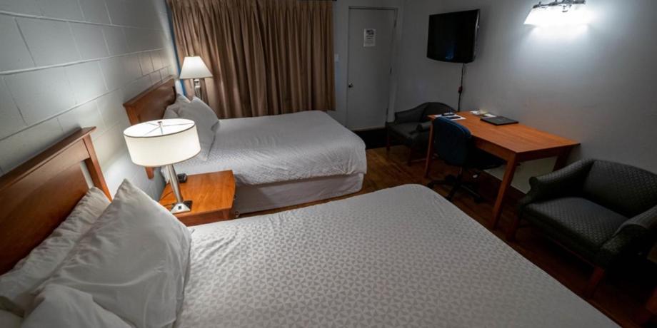 Auberge Happy Logis Lac-Etchemin エクステリア 写真